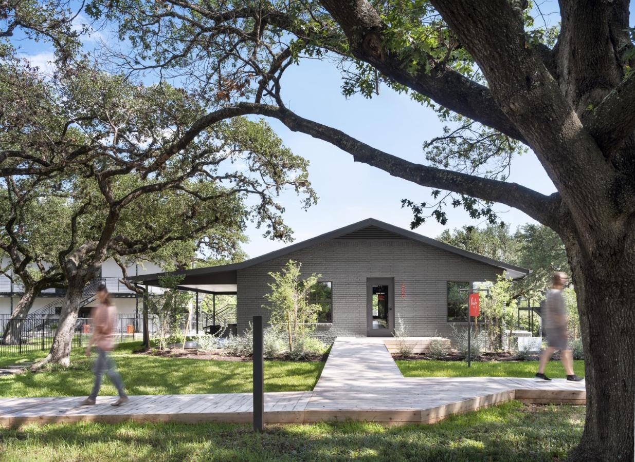 The Ruby Hotel Round Rock Extérieur photo